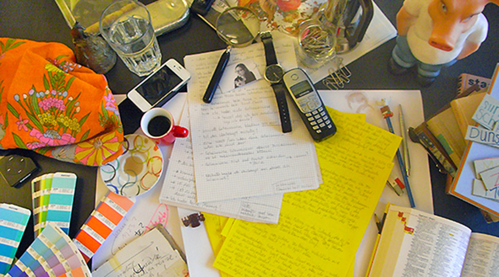 Arbeitstisch im Arbeitsmodus