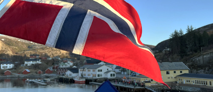 Zwischenstopp at Bessaker mit winken und singen